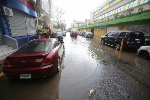 Fotos: Fuertes lluvias azotaron calles y avenidas de la capital de Honduras