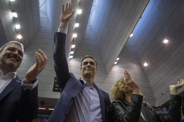 10 datos que no conocías de Pedro Sánchez, el socialista que se alzó como ganador de las elecciones en España