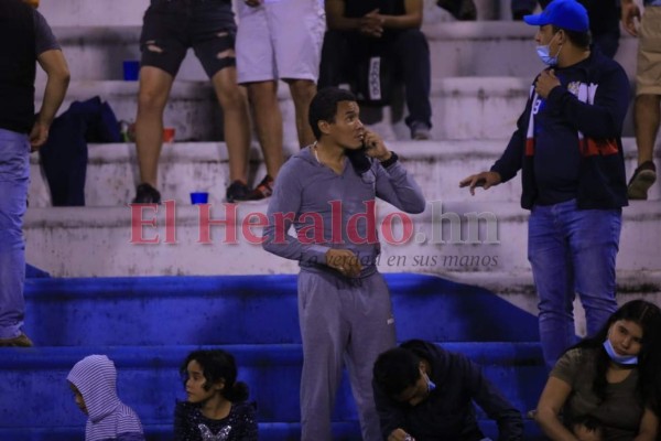 No se vio en TV: Regaños, visitas y mejores jugadas en el duelo de Honduras vs El Salvador