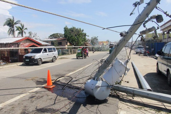 Las imágenes del devastador tifón que dejó al menos 28 muertos en Filipinas