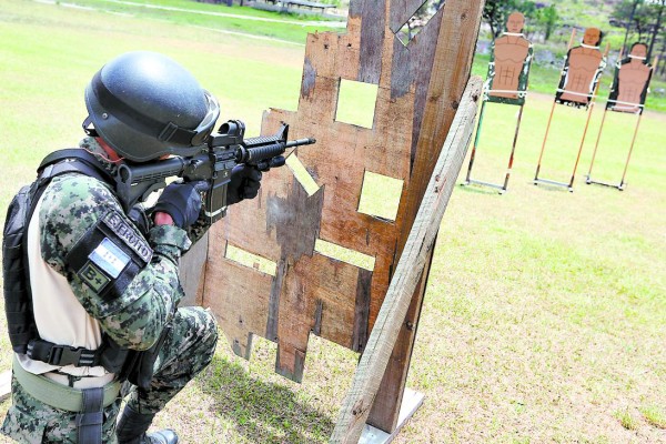 Orgullo catracho en la fuerza comando