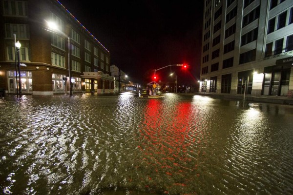 Destrozos e inundaciones por el paso de la tormenta Beta en Texas (FOTOS)