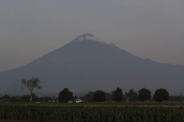 Aumenta preocupación por socavón que no para de crecer en Puebla (FOTOS)