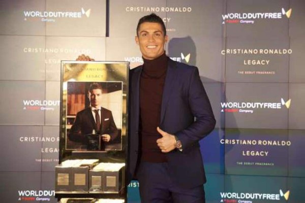 Los asombrosos cambios de look de Cristiano Ronaldo en el fútbol