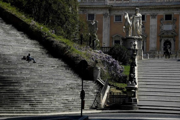 Fin de semana de Pascua inédito en un mundo confinado por el coronavirus (FOTOS)  