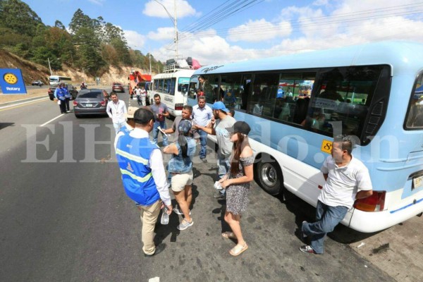 Capitalinos comienzan a salir de la capital rumbo a la zona norte de Honduras