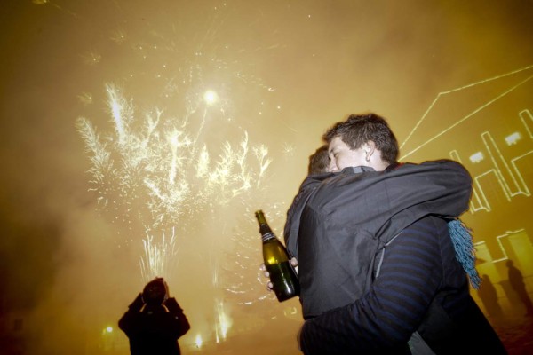 Hondureños celebran llegada de año nuevo con curiosos rituales