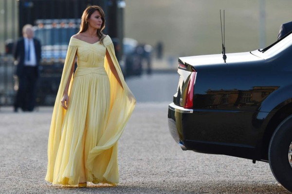 El vestido amarillo de Melania Trump que provocó comparaciones con 'La Bella y la Bestia'