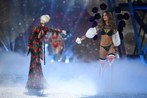 Victoria's Secret Fashion Show 2016 y su sensual pasarela