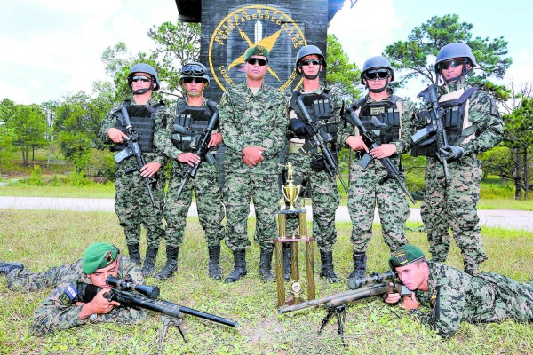 Orgullo catracho en la fuerza comando