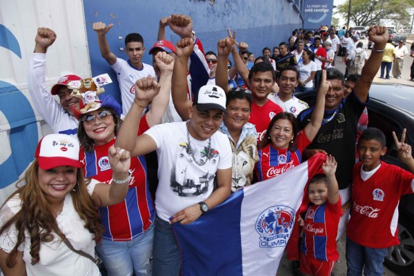 Ambientazo en la capital para la fiesta del fútbol