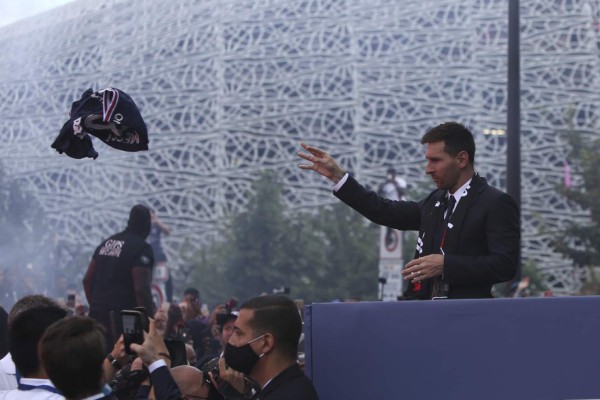 Lo que no se vio: Todo sobre la presentación oficial de Messi en el PSG