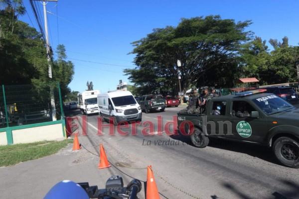 FOTOS: Así fue el traslado del capitán Santos Orellana a su audiencia inicial