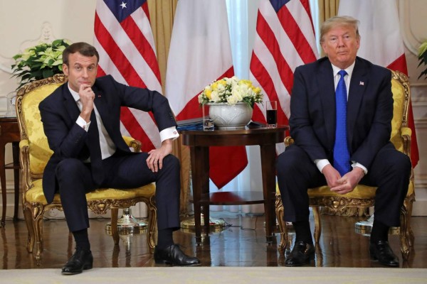 Los gestos indiferentes de Trump en reunión con Macron