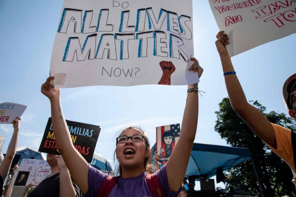 Estados Unidos sale a las calles para protestar por las duras políticas antiinmigrantes de Donald Trump