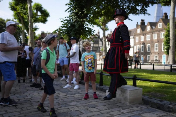 'Freedom Day': Británicos salen a festejar el fin de las restricciones por covid-19