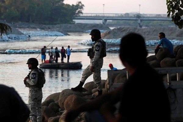 EEUU advierte expulsión, mientras...migrantes en caravana se aferran a un sueño (FOTOS)