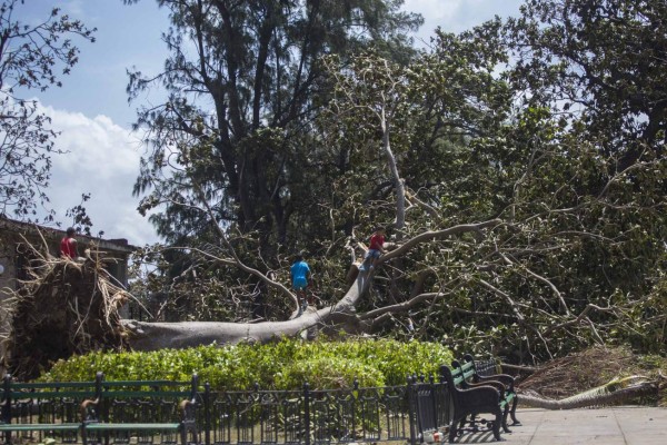 Las imágenes más impactantes de Irma a su paso por el Caribe y la Florida