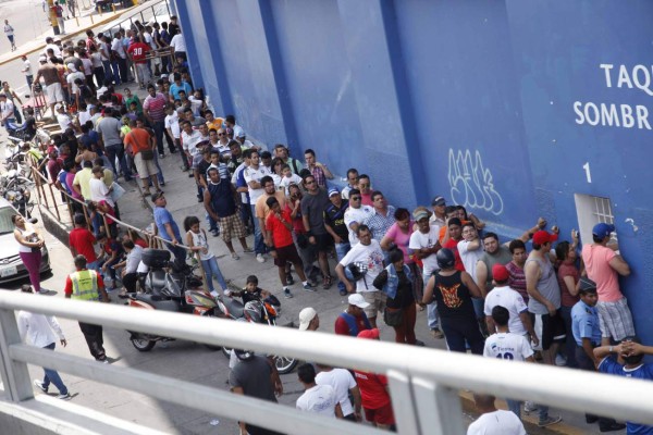 Ambientazo en la capital para la fiesta del fútbol