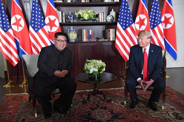 Las fotos del apretón de manos entre Donald Trump y Kim Jong Un que pasarán a la historia