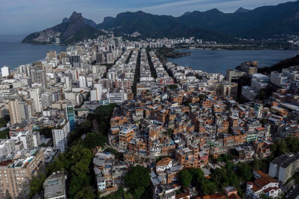 La batalla perdida de las favelas latinoamericanas contra el coronavirus (FOTOS)