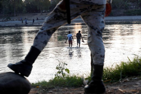 EEUU advierte expulsión, mientras...migrantes en caravana se aferran a un sueño (FOTOS)