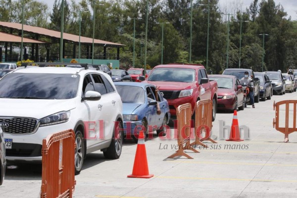 Imágenes de la vacunación anticovid a menores de 12 años en la capital