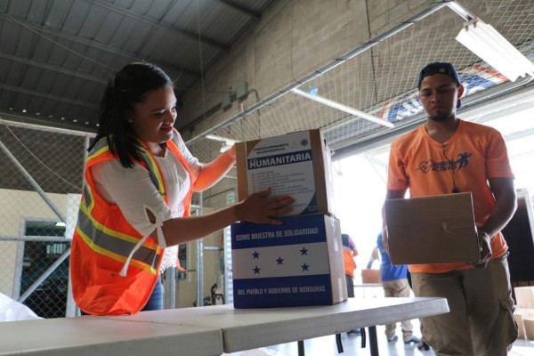 FOTOS: En tres aviones fue enviada ayuda humanitaria de Honduras a Venezuela