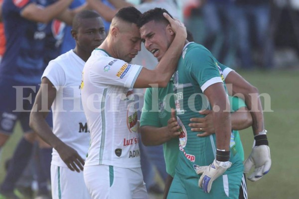 El trago amargo de los jugadores del Platense tras la derrota