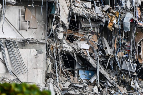 Las impactantes imágenes del derrumbe de un edificio en Miami