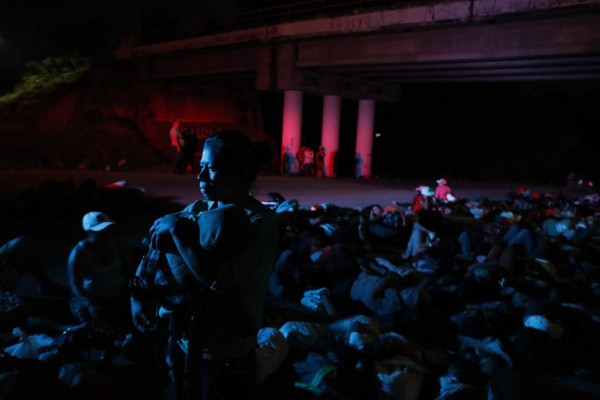 Las desgarradoras fotos de los hondureños de la caravana migrante a su llegada a Oaxaca, México