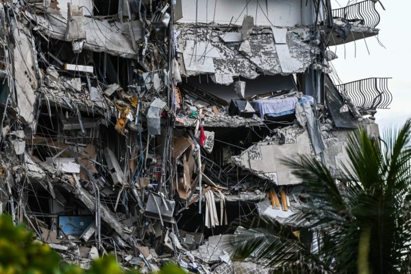 Las impactantes imágenes del derrumbe de un edificio en Miami