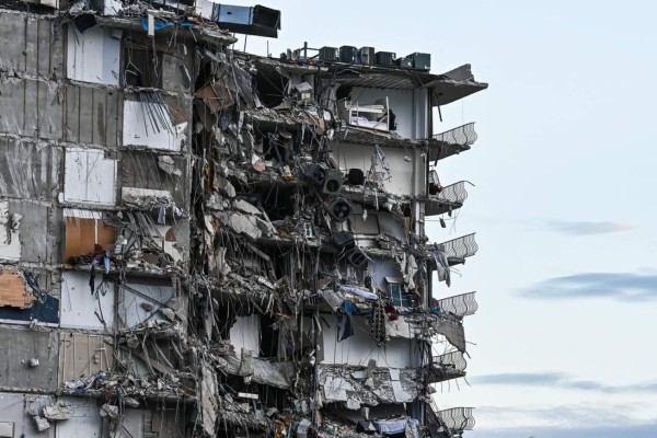 Las impactantes imágenes del derrumbe de un edificio en Miami