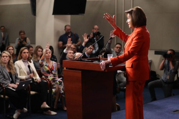 La aprobación de las reglas del juicio político de Trump en fotos