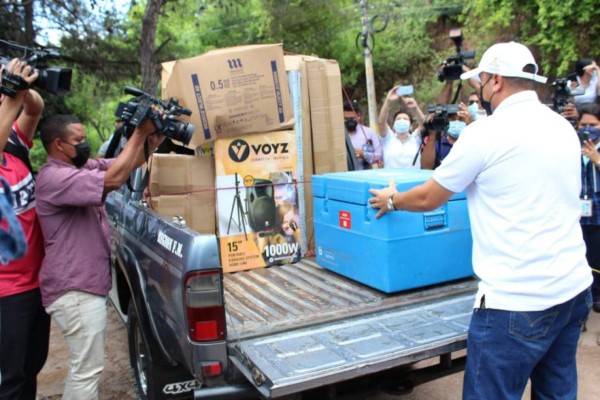 Lo que debes saber antes de acudir al 'Vacunatón' de este fin de semana (FOTOS)