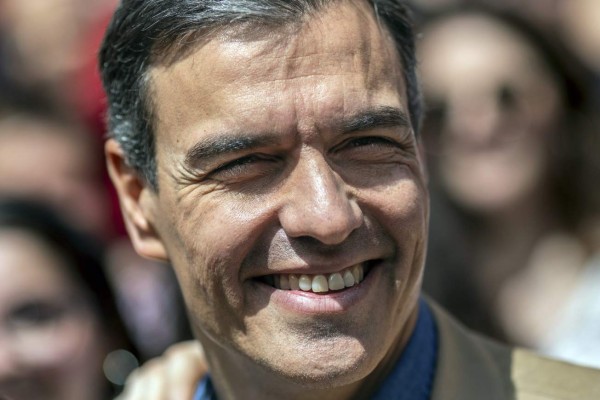 10 datos que no conocías de Pedro Sánchez, el socialista que se alzó como ganador de las elecciones en España