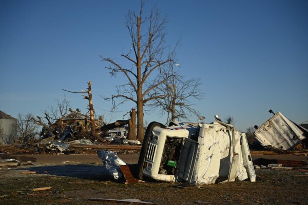 Así luce Kentucky tras el paso de 'la más mortífera' serie de tornados (FOTOS)