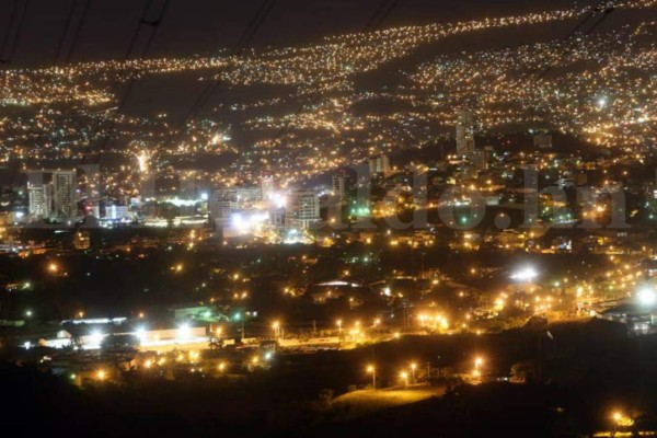 Hora para ver el eclipse solar del 21 de agosto en las principales ciudades de Honduras