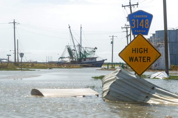 Destrozos e inundaciones por el paso de la tormenta Beta en Texas (FOTOS)