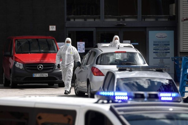 FOTOS: Por saturación en crematorios, Madrid convierte el Palacio de Hielo en morgue