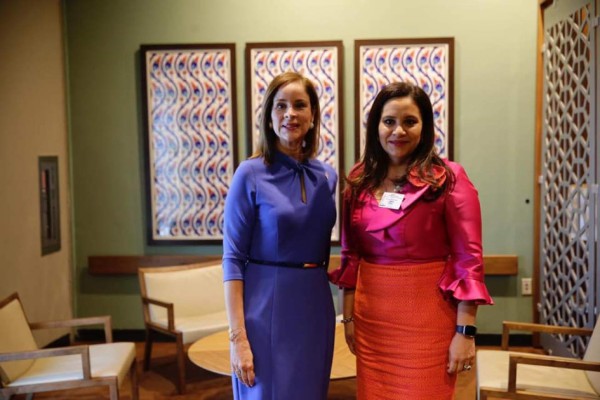 FOTOS: Ana García de Hernández repite vestido en asamblea de la ONU