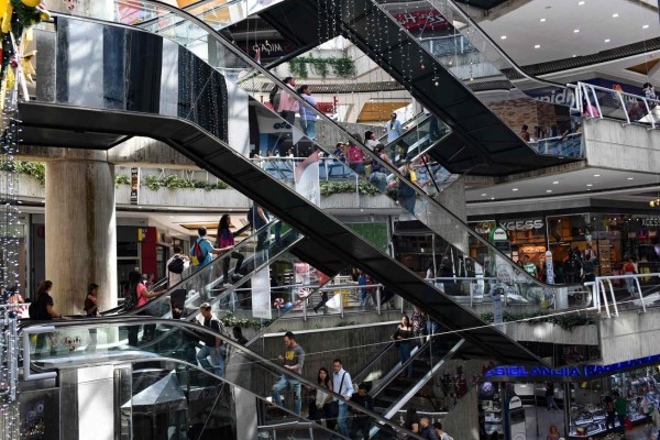 Viernes Negro: Locura total a nivel mundial por las compras navideñas