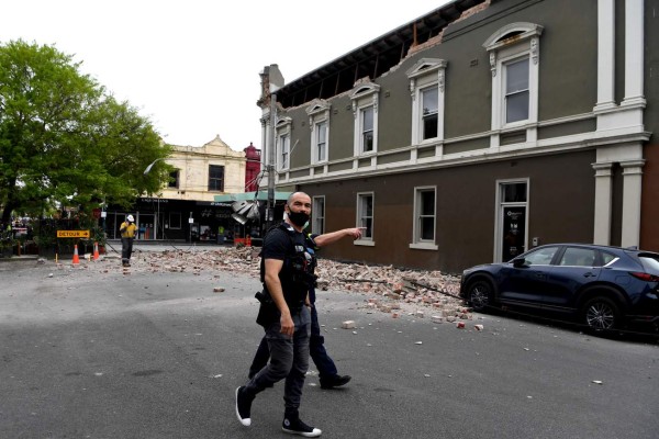 Edificios derrumbados y postes a punto de caer: los daños tras el sismo en Australia