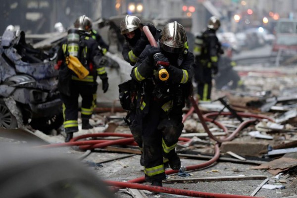 Las 12 fotos más impactantes de la explosión en una panadería de París