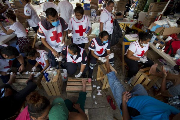 Cansancio, hambre y pies lastimados, el reto más grande para los migrantes