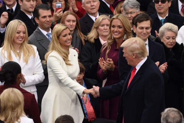 ¿Cómo lucieron las hijas de Trump durante su investidura como presidente?