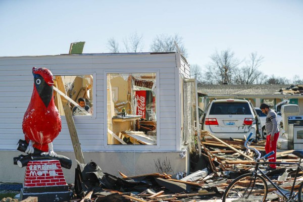 Así luce Kentucky tras el paso de 'la más mortífera' serie de tornados (FOTOS)