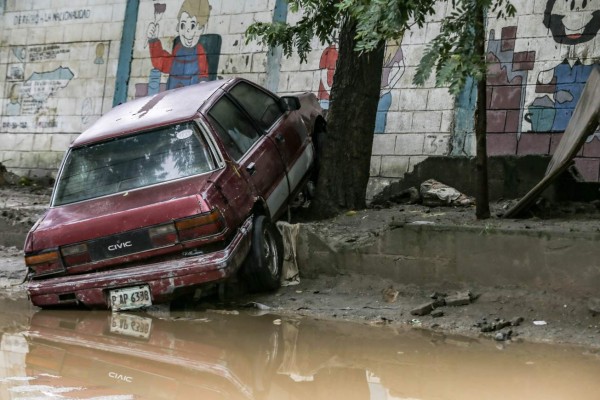 Iota se fue pero el sufrimiento no acaba: Así luce Honduras sumergida en la destrucción (FOTOS)