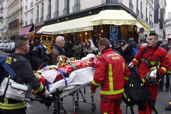 Las 12 fotos más impactantes de la explosión en una panadería de París