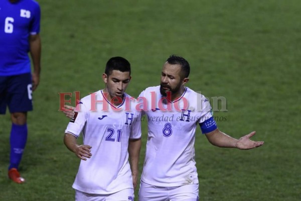 No se vio en TV: Regaños, visitas y mejores jugadas en el duelo de Honduras vs El Salvador